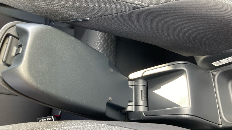 Toyota Yaris Cross 1.5 Hybrid Design 5dr CVT Hybrid Estate